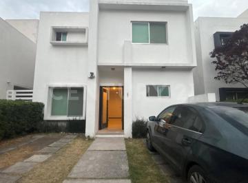 Casa · 173m² · 3 Recámaras · 2 Estacionamientos · Casa en Renta Puebla Blanca, lomas de Angelopolis