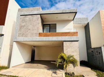 14d3e92bcde90eb2ebf5476e87921445bc1f2a060944aa85a11a82c1db8f82cb · Casa en Venta en Veracruz Fracc. Lomas Residencial