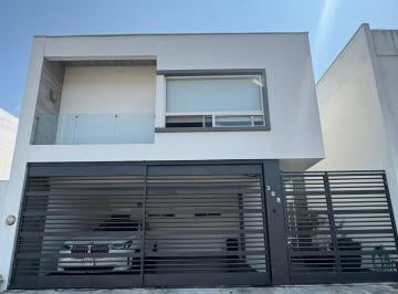 Casa de 3 habitaciones, Monterrey · Casa en Venta en Cumbres Élite Frente a Parque