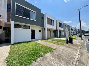 Casa · 113m² · 3 Recámaras · 2 Estacionamientos · Casa en Venta Cumbres Residencial Boca del Rio Veracruz