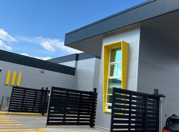 Bodega comercial , Querétaro · Bodega de 372 m², Nueva en Venta Dentro de Parque, Tlacote, Querétaro