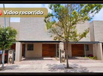 Casa · 115m² · 3 Recámaras · 2 Estacionamientos · Casa en Venta en Zakia Zizana Querétaro