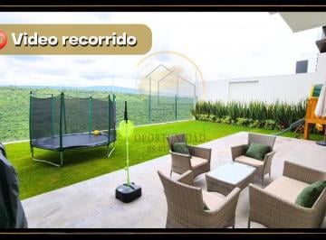 Casa · 380m² · 3 Recámaras · 2 Estacionamientos · Casa en Venta en Misión San Jerónimo Querétaro