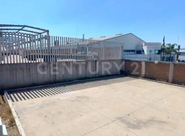 Bodega comercial · 4500m² · 20 Estacionamientos · Renta de Bodega en Parque Industrial Chachapa