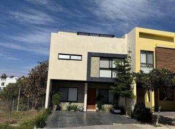 Casa de 4 habitaciones, Zapopan · Casa en Renta en Capital Norte - Madeiras Ll - 23