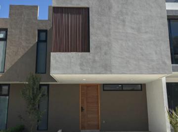 Casa de 3 habitaciones, Mineral de la Reforma · Casa en Venta en 2 Niveles a Tan Solo 5 Min de Palza Explanada