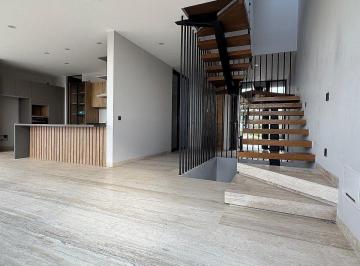 Casa de 3 habitaciones, Querétaro · Renta Casa Moderna en Altozano Cuenta con 3 Niveles