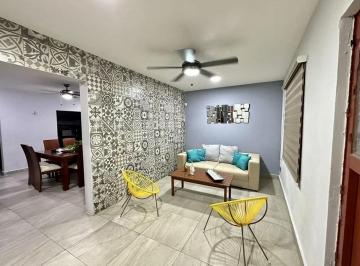 Casa · 148m² · 2 Recámaras · 1 Estacionamiento · Casa de Una Planta Amueblada en Renta en El Centro de Mérida.