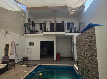 Casa de 2 habitaciones, San Nicolás de los Garza · Venta Casa X Av Universidad y Anillo Periferico con Alberca
