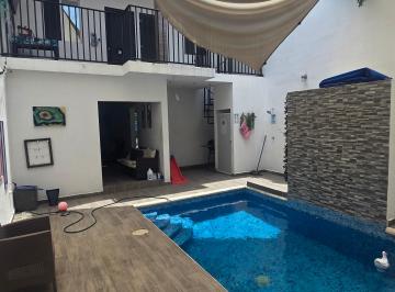 Casa de 2 habitaciones, San Nicolás de los Garza · Venta Casa X Av Universidad y Anillo Periferico con Alberca