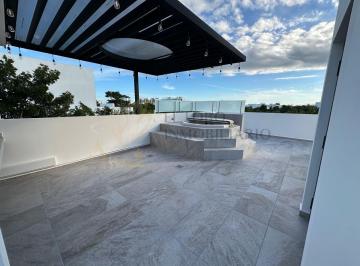 Casa de 3 habitaciones, Benito Juárez · Casa en Venta en Residencial Río Cancún 3 Recámaras Rooftop Jacuzzi 252 m² 3 Niveles Alberca