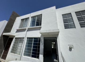 Casa en condominio de 3 habitaciones, Zapopan · Casa en Renta 3 Recamaras, Coto con Casa Club y Alberca. La Moraleja, Zapopan