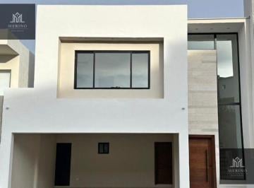 Casa · 250m² · 3 Recámaras · 2 Estacionamientos · Casa en Venta Torralba