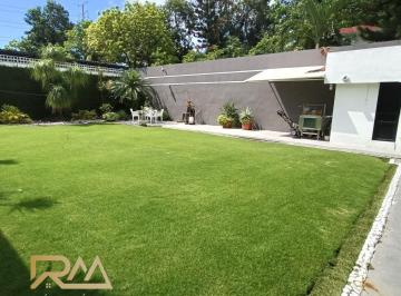 Casa · 283m² · 3 Recámaras · 2 Estacionamientos · Casa en Venta, Col. Unidad Nacional
