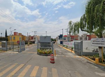 Casa de 3 habitaciones, Toluca · Casa en Fraccionamiento Hacienda del Valle II, Toluca, Edo. Méx.