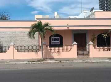 1 · ¡Excelente Ubicación! a Solo Dos Cuadras del Malecón