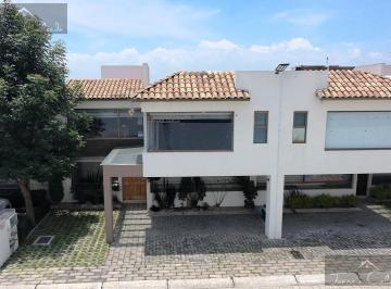 Casa · 279m² · 3 Recámaras · 3 Estacionamientos · Casa en Venta en Valle de Las Fuentes Opcion Para Invesionistas
