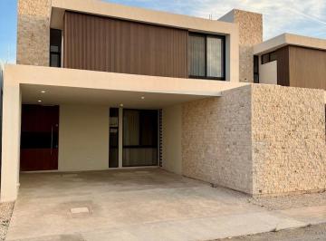 Casa · 348m² · 3 Recámaras · 2 Estacionamientos · Casa en Pre Venta en Cholul Merida Yucatan