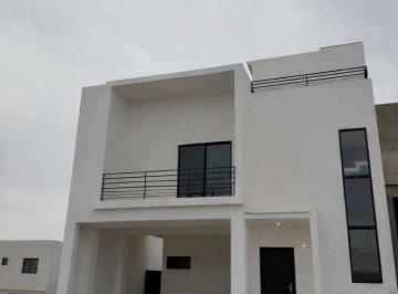 Casa · 223m² · 3 Recámaras · 2 Estacionamientos · Se Vende Casa en Fracc Condesa Rejón