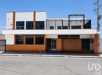 Edificio · 336m² · Edificio en Venta Más Laboratorio a Unas Cuadras del Edificio Centinela