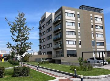 Departamento · 130m² · 2 Recámaras · 2 Estacionamientos · Departamento en Venta en Fenix Residencial