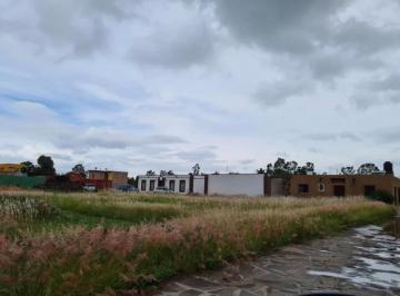 Terreno / Lote , San Miguel de Allende · Terreno en Esquina 300 m², San Miguel de Allende. Inversión.