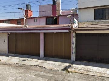 Casa de 3 habitaciones, Metepec · Casa en Venta en San Jeronimo Chicahualco