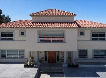 Casa de 3 habitaciones, Atizapán de Zaragoza · Casa con 3 Habitaciones y 300 m² Superficie de Terreno en Venta, Zona Esmeralda