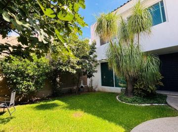 Casa de 4 habitaciones, León · Casa en Venta en Cañada del Refugio Sur con 4 Recámaras