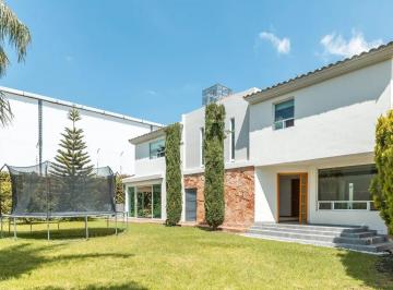 Casa · 377m² · 3 Recámaras · 3 Estacionamientos · Rincon de Los Reyes, Puebla, Jardin Muy Amplio, Paneles Solares