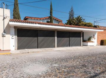 Casa · 500m² · 4 Recámaras · 4 Estacionamientos · Casa en Venta en Santa Cruz Guadalupe
