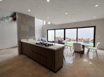 Casa en condominio de 4 habitaciones, Benito Juárez · Casa en Venta Cancún | Residencial Río | Doble Altura