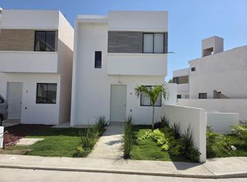 Casa · 84m² · 2 Recámaras · 2 Estacionamientos · Casas en Venta Jardines de Champayán