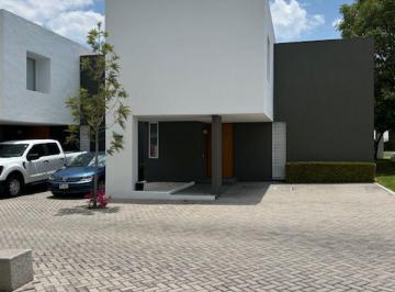 Casa en condominio de 3 habitaciones, Querétaro · Venta Excelente Casa en Nuevo Capricho Juriquilla Ll