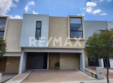 Casa en condominio · 119m² · 3 Recámaras · 2 Estacionamientos · Casa en Renta Antalia Ambar Zibata - (4)