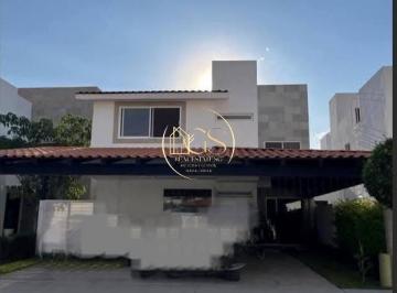 Casa · 202m² · 3 Recámaras · 2 Estacionamientos · Casa en Venta Marbella Residencial Celaya