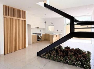 Casa en condominio · 114m² · 3 Recámaras · 1 Estacionamiento · Casa en Condominio Lomas de Cortes