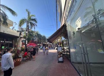 Local comercial · 84m² · Quinta Av