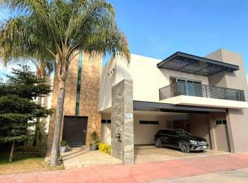 Casa de 3 habitaciones, León · Casa Venta Hacienda Santa Fe