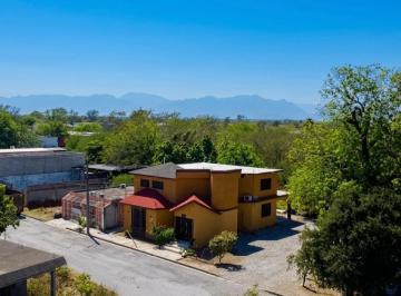 Casa · 252m² · 5 Recámaras · Casa - Gloria Mendiola - Linares Nl
