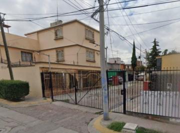 Casa de 2 habitaciones, Cuautitlán Izcalli · Casa en Venta en La Av Lerma Casa 74a en Bellavista, Cuautitlán Izcalli, Estado de México