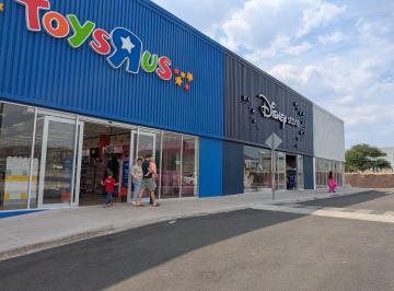 Local en centro comercial , Querétaro · Local 400 m² a un Costado de Antea y Decathlon Queretaro