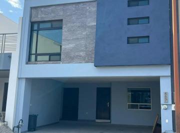 1 · Casa en Venta en Las Lomas, Sector Privadas