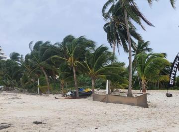 Terreno / Lote · 7740m² · Terreno en Venta Cancun Hasta 11 Niveles Frente Al Mar
