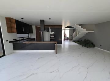 Casa · 289m² · 4 Recámaras · Casa en El Eden