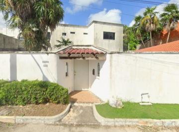 Casa de 6 habitaciones, Benito Juárez · Casa en Venta en C. Cedro 175, Cancún, Q. R.