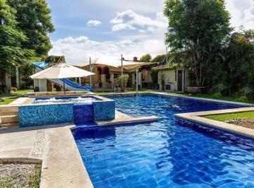 Edificio · 2000m² · 20 Recámaras · 70 Estacionamientos · Hotel en Venta en Cuautla