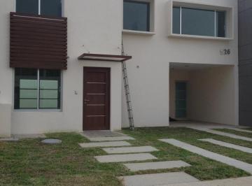 Casa · 300m² · 3 Recámaras · 2 Estacionamientos · Casa en Coto Diamante