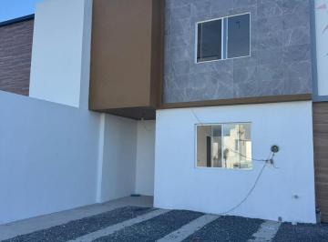 Casa · 130m² · 3 Recámaras · 2 Estacionamientos · Casa Nueva en Av Principal