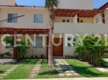 Casa · 154m² · 4 Recámaras · 2 Estacionamientos · Renta de Villa Amueblada en Residencial Terrasol Diamante, Acapulco